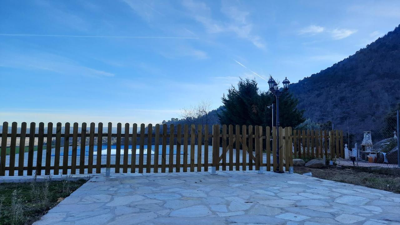 Chalet Con Piscina Y Bbq Para 10 Personas San Martín de Valdeiglesias Exteriör bild